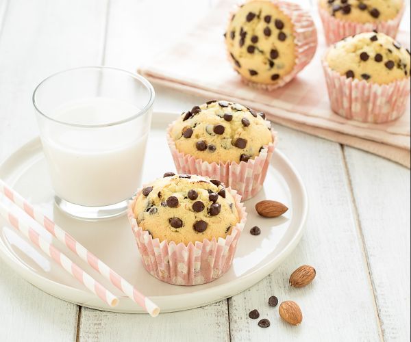 Muffins au lait d'amande et pépites de chocolat