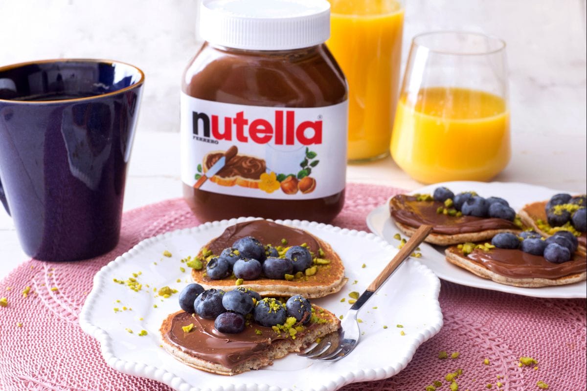 Pancakes sans gluten aux myrtilles avec Nutella®