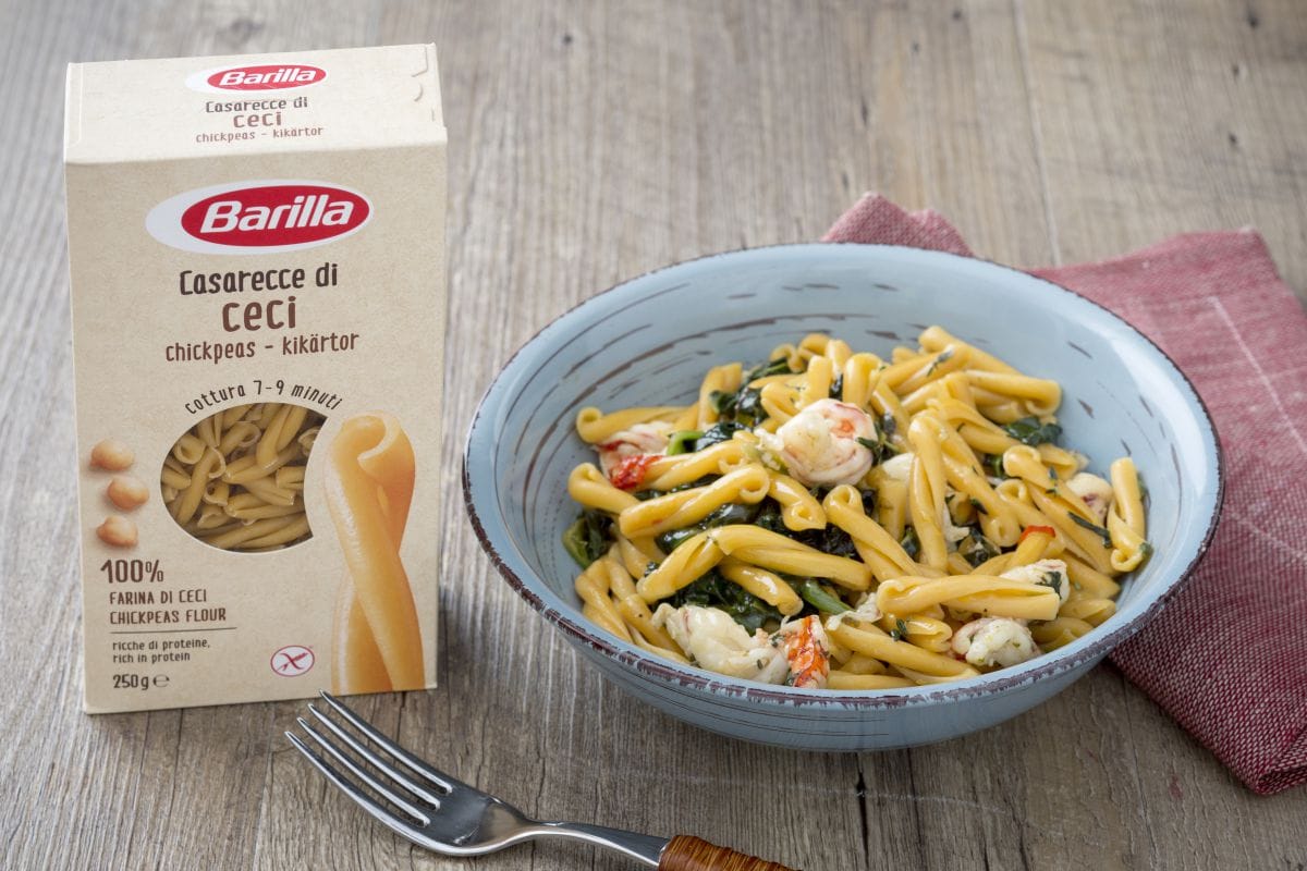 Casarecce de légumineuses avec crevettes, épinards et citron