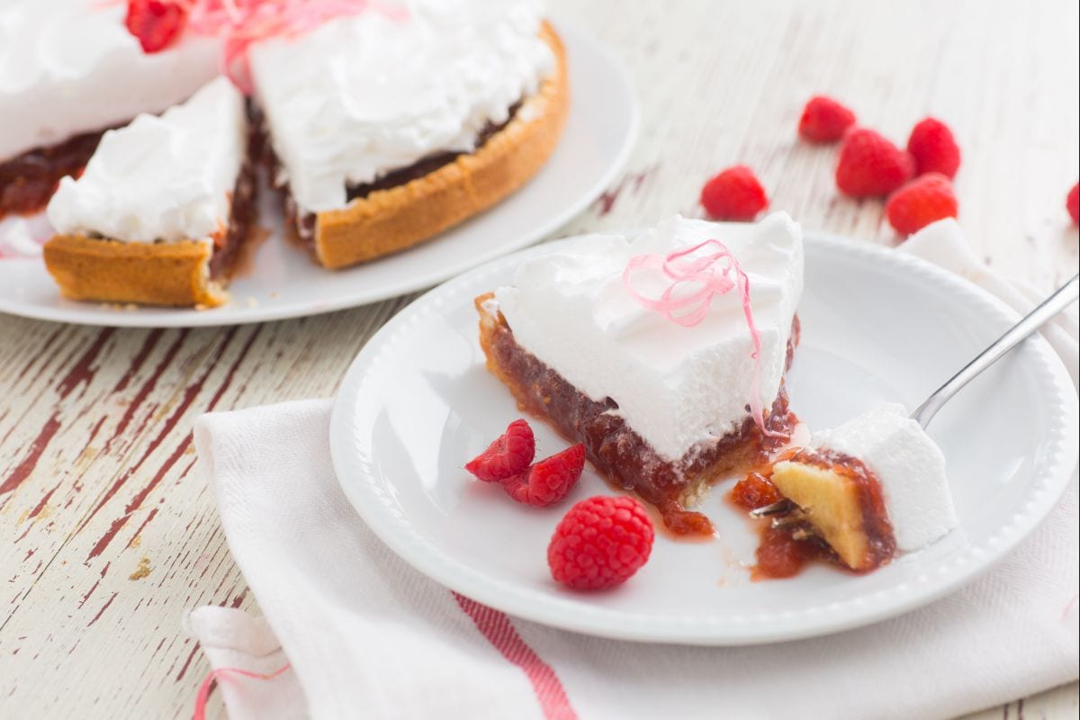 Tarte à la rhubarbe et aux framboises