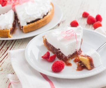 Tarte à la rhubarbe et aux framboises
