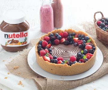 Gâteau froid avec mousse aux framboises et Nutella®