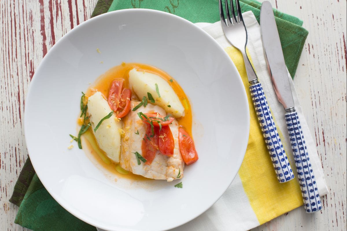 Filets de pagre à l'eau folle avec purée de pommes de terre