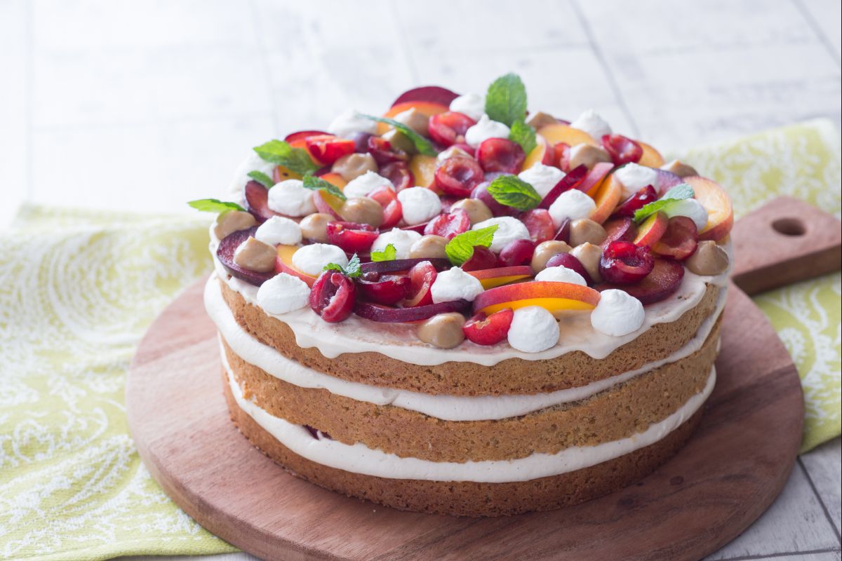 Gâteau d'été avec génoise intégrale