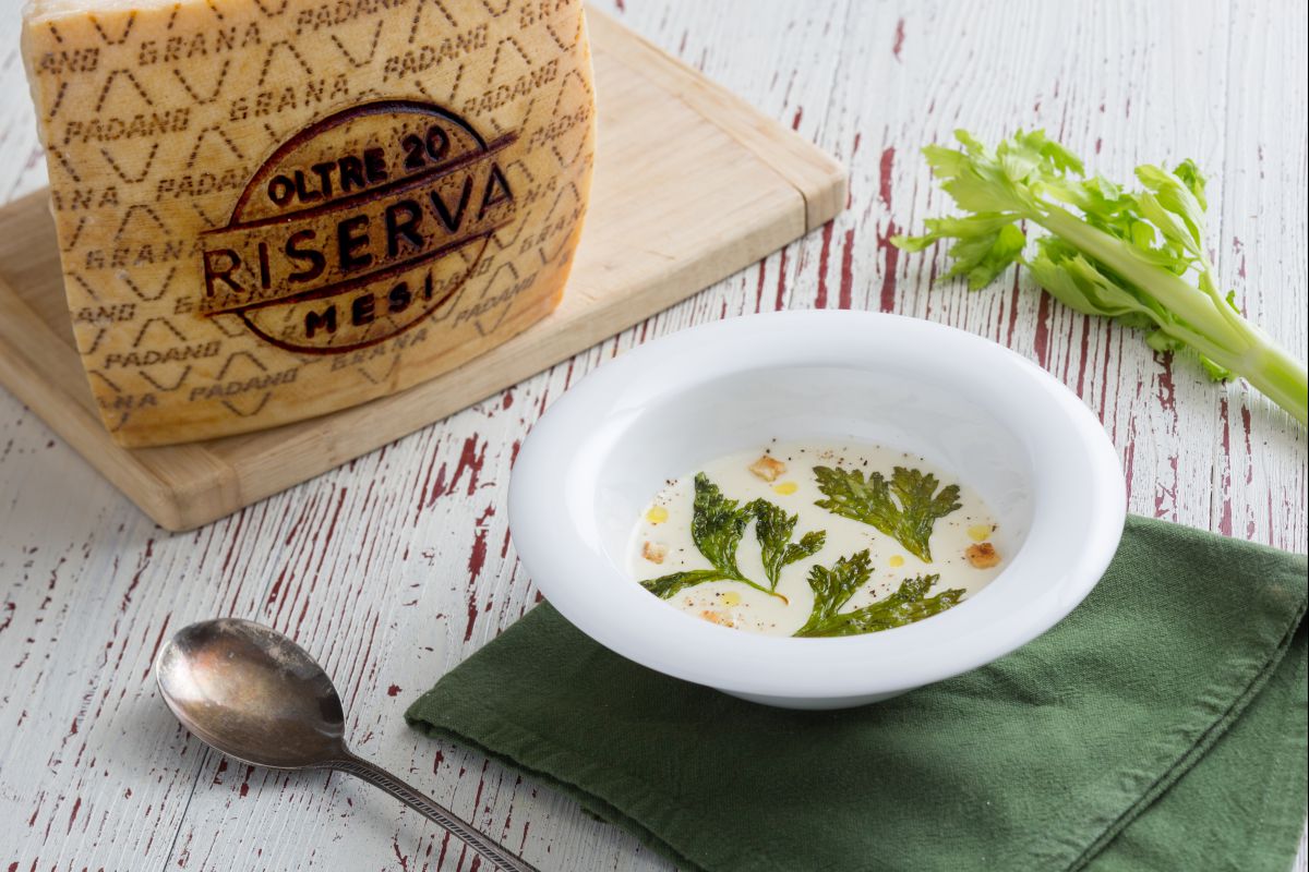 Soupe de Grana Padano et céleri