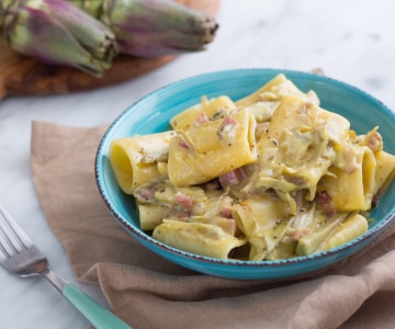 Paccheri aux artichauts à la carbonara