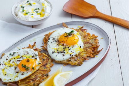 Rösti d'artichauts et œufs au plat