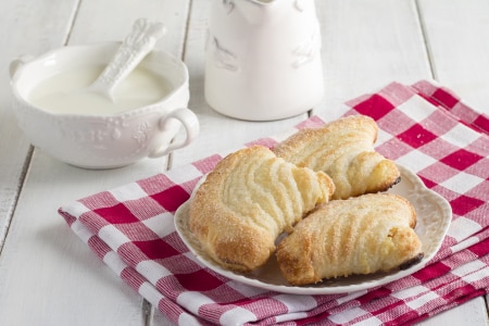 Coquilles sucrées de pâte feuilletée