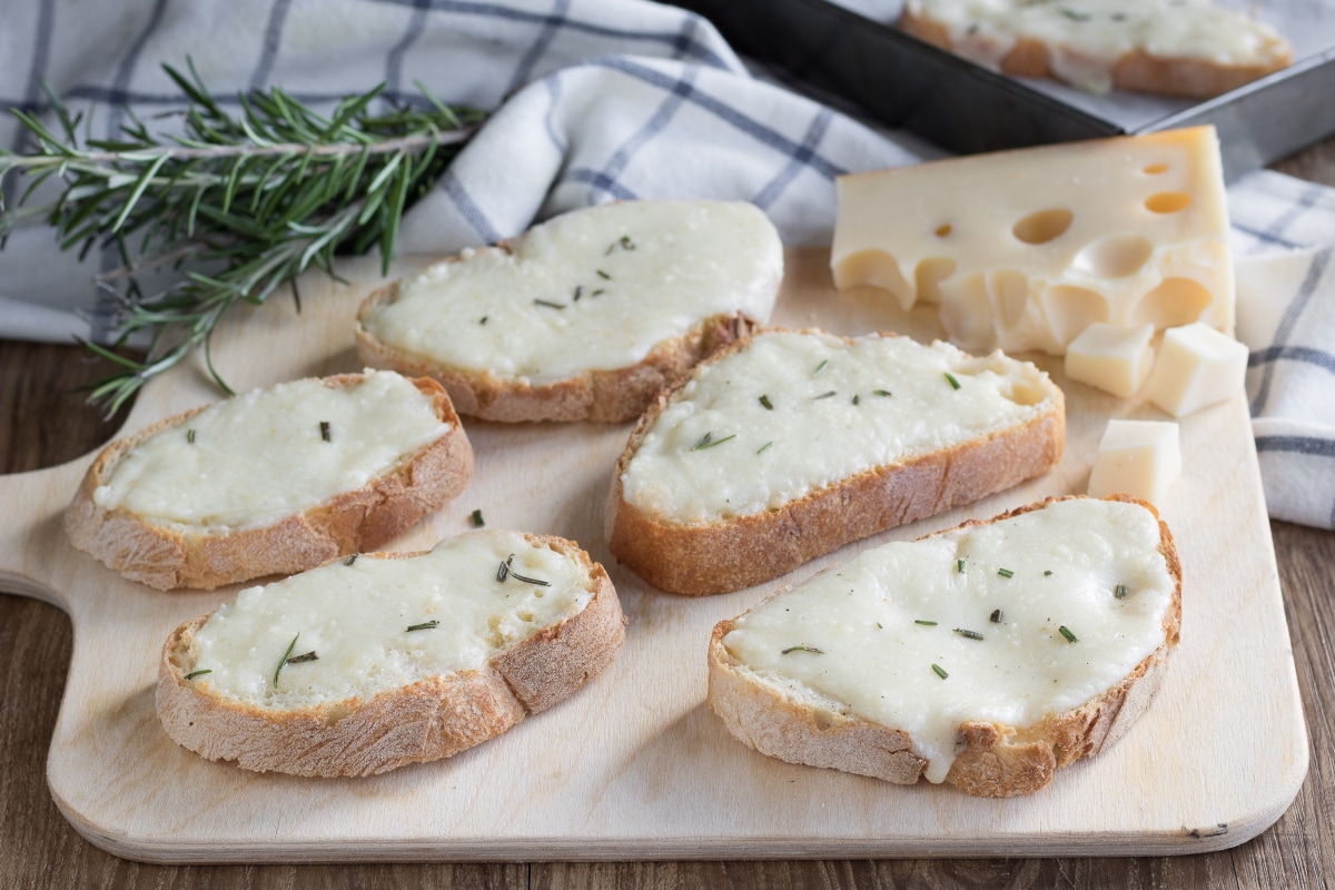 Croûtons au fromage