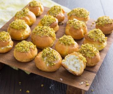 Choux à la crème de ricotta et pistaches
