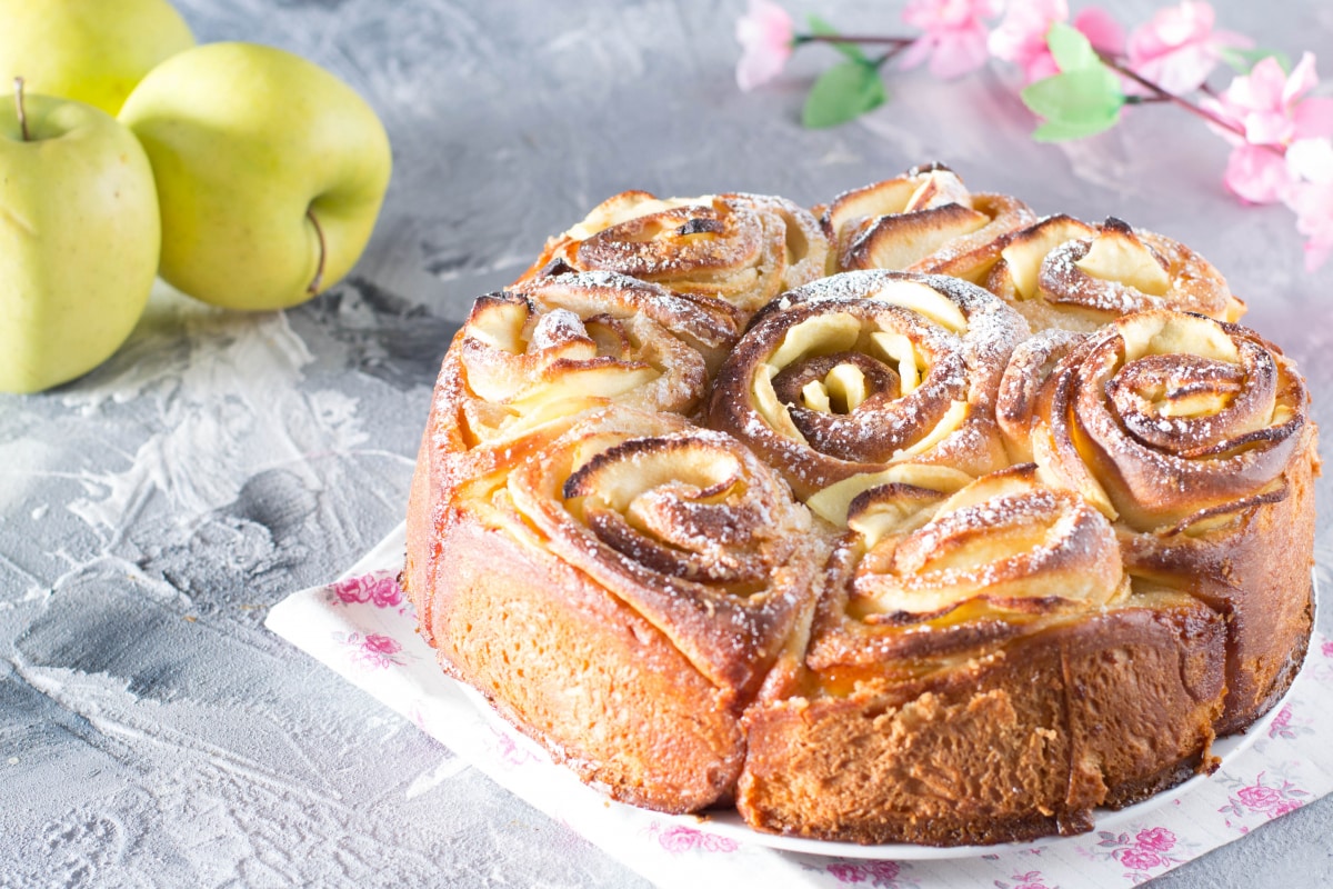 Gâteau des roses aux pommes
