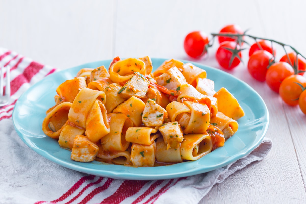 Calamarata avec ragoût d'espadon