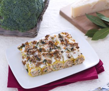 Cannelloni à la crème de brocolis à la ricotta et au ragoût épicé