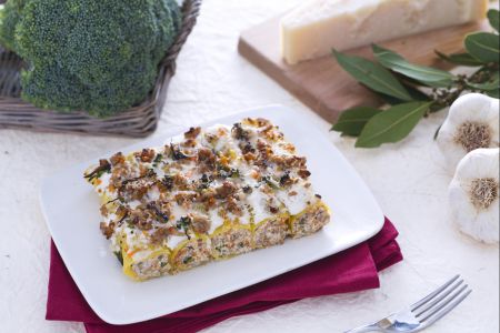 Cannelloni à la crème de brocolis à la ricotta et au ragoût épicé