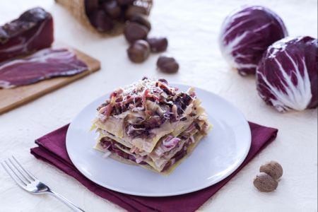 Lasagnes avec radicchio, crème de marrons et speck