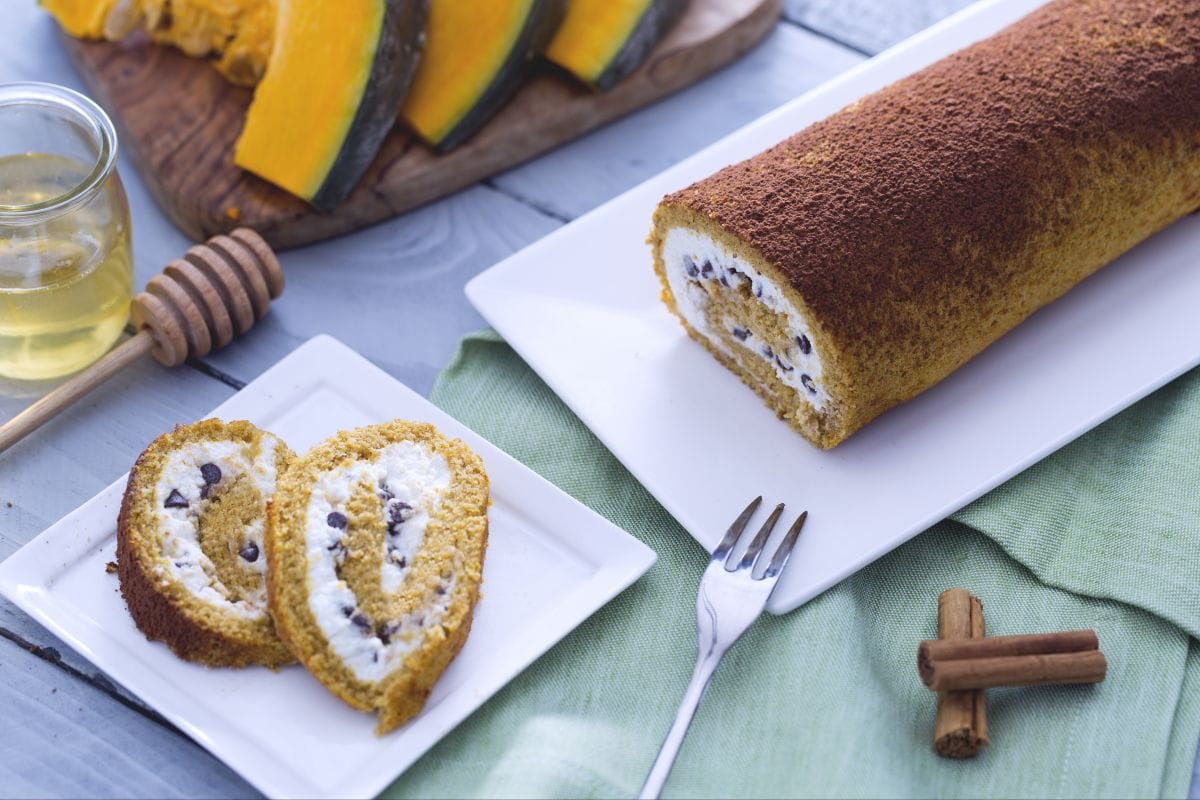 Roulé à la citrouille avec ricotta et pépites de chocolat