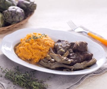 Boeuf braisé aux artichauts avec purée de patates douces