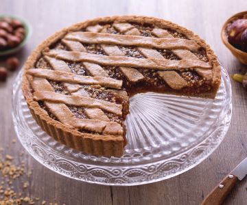 Tarte aux noisettes avec confiture de figues