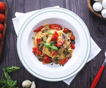 Spaghetti aux tomates cerises et champignons