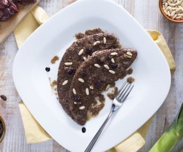 Foie au balsamique avec pignons de pin et raisins secs