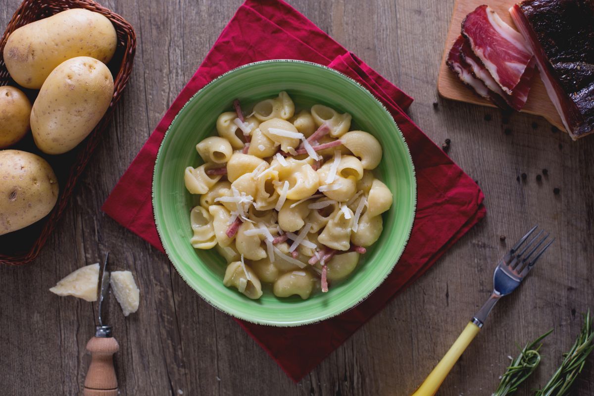 Pipe rigate lardons et pommes de terre