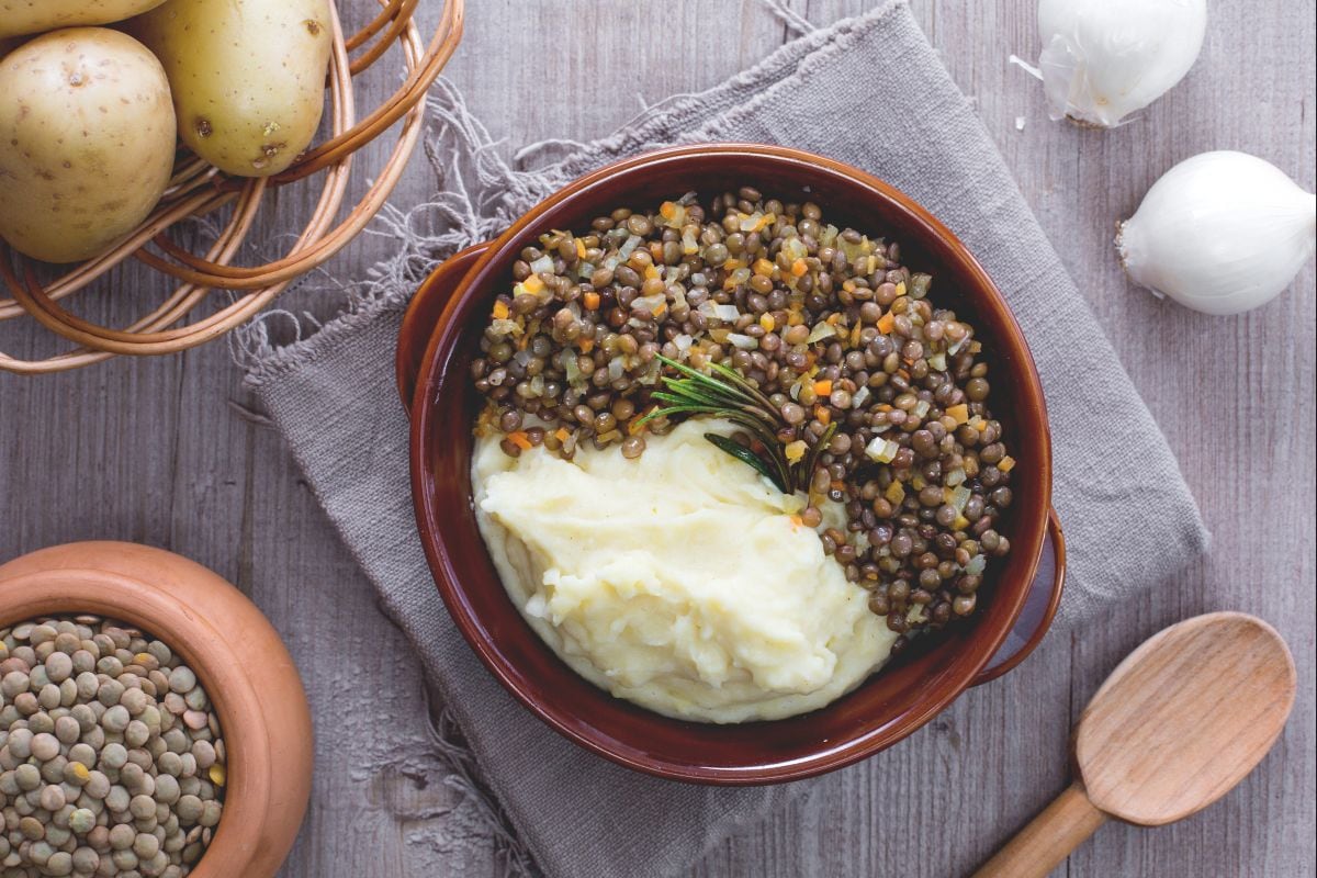 Purée de pommes de terre et lentilles