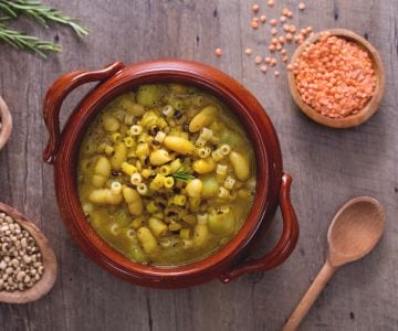 Soupe de légumes et curcuma