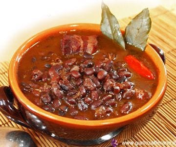 Soupe de haricots noirs mexicaine