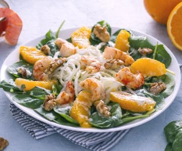 Salade de crevettes avec sauce au yaourt
