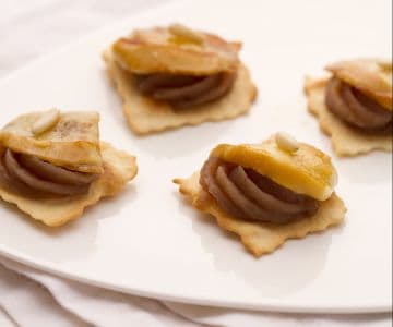 Feuilletés à la crème de marrons et scamorza