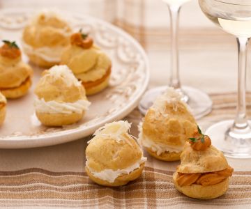 Choux au crabe et au fromage