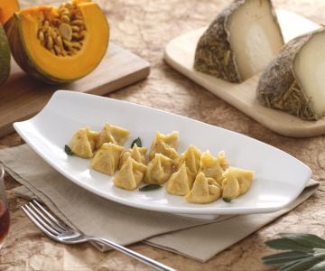 Pochettes pincées à la courge et au pecorino de fossa