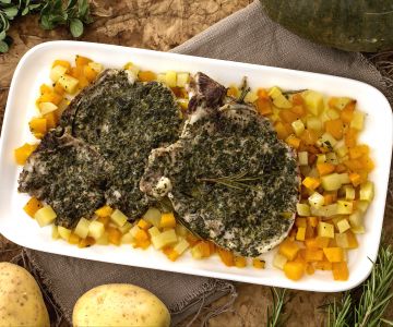 Côtelettes aux herbes avec potiron et pommes de terre