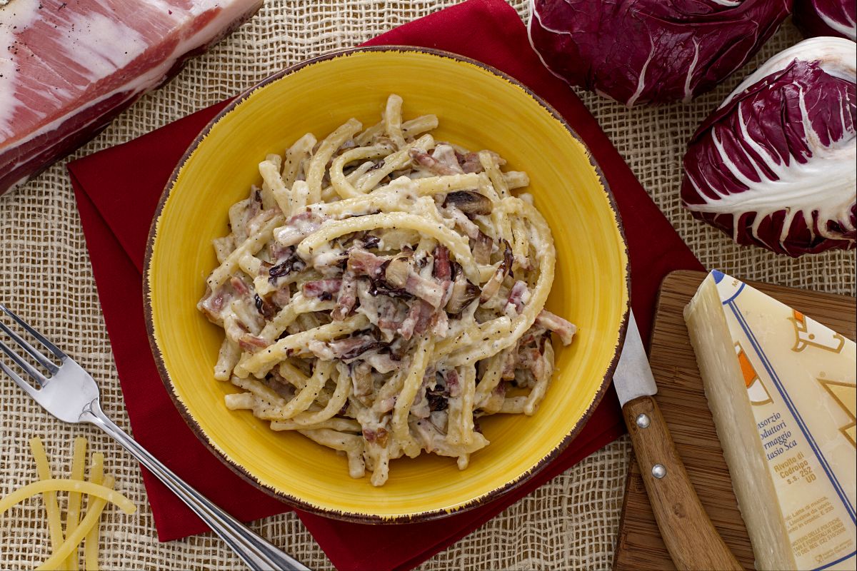 Scialatielli au radicchio et fondue de Montasio
