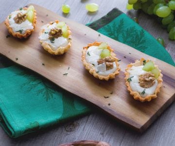 Barquettes à la crème de parmesan et raisin