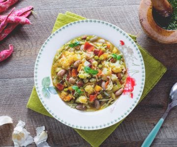 Minestrone de pâtes, légumes et pesto