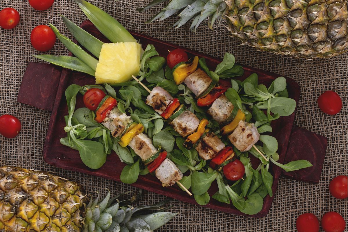 Brochettes marinées à l'ananas