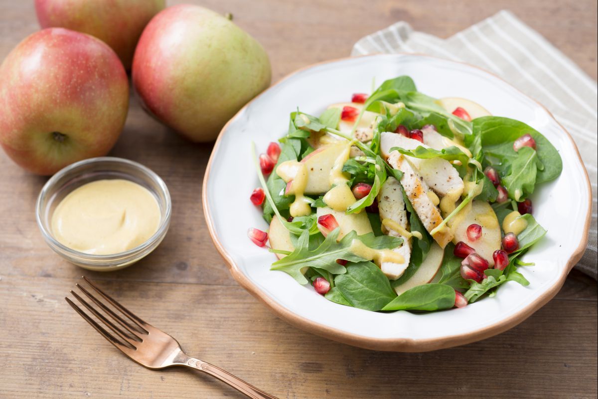 Salade de poulet et pommes