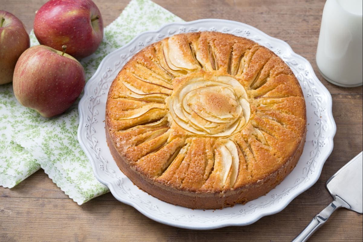 Gâteau aux pommes en rayons