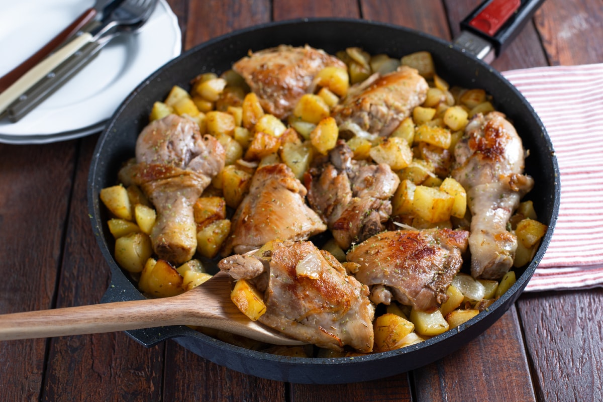 Poulet rustique avec pommes de terre