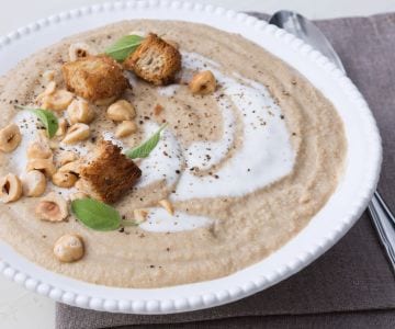 Soupe de panais et noisettes