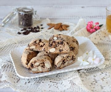 Cantucci à la farine de châtaignes aux amandes et chocolat