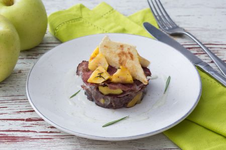 Flans de pain guttiau au vin rouge et aux pommes