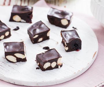Dessert vegan au cacao et griottes