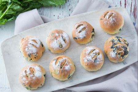 Petits pains aux fanes de navet