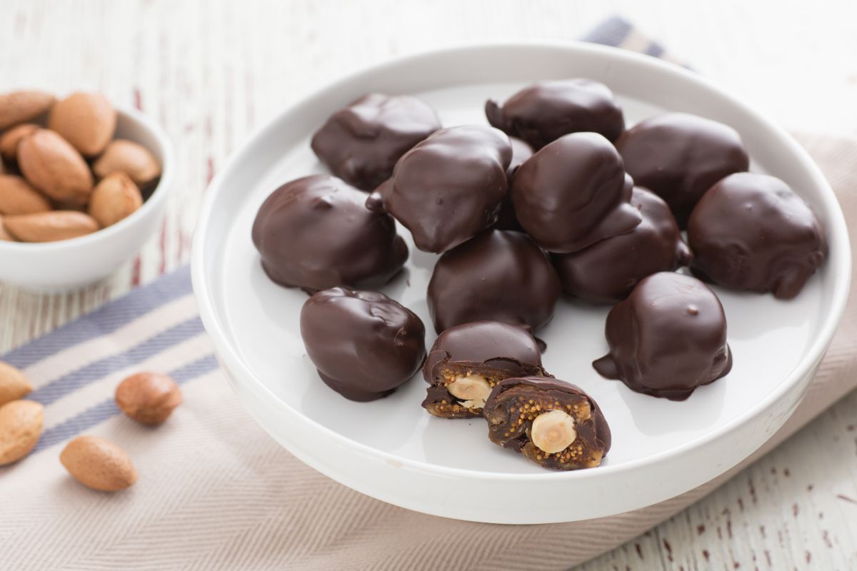 Figues farcies enrobées de chocolat