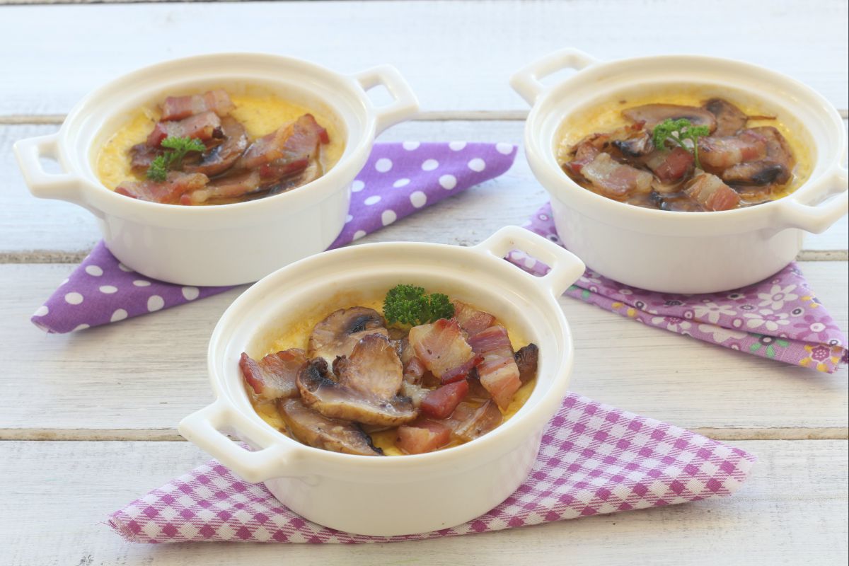 Crème salée aux champignons et lardons