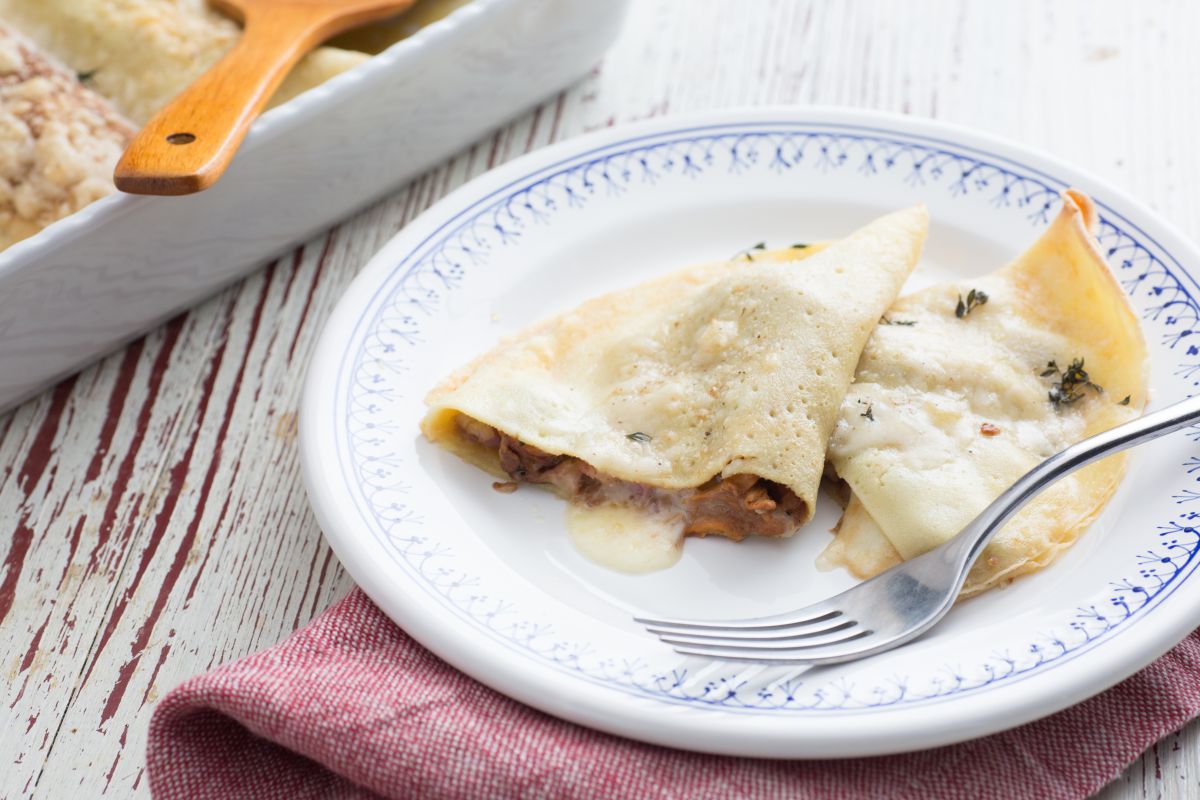 Crêpes salées aux girolles et lardons