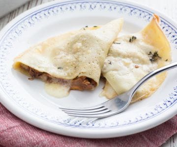 Crêpes salées aux girolles et lardons