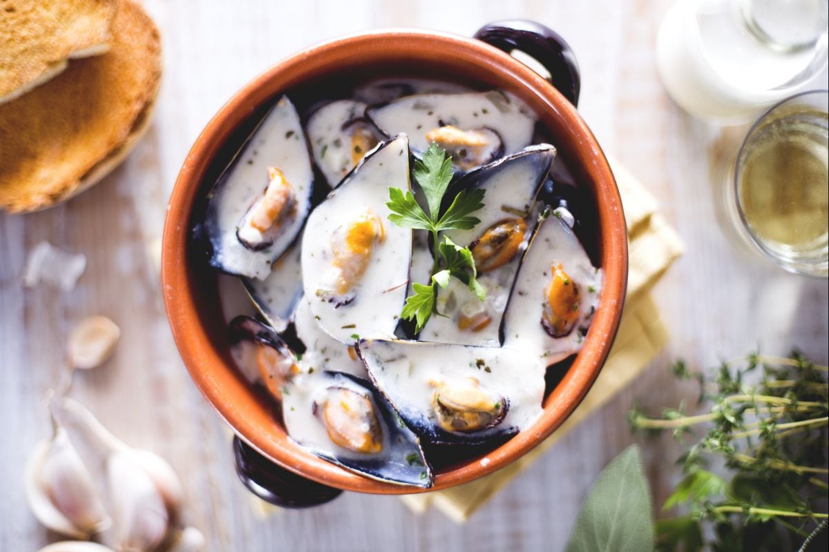 Moules à la sauce au vin blanc et à la crème